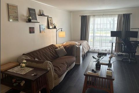 Photo of 2600 Bellefontaine Street #A10, Houston, TX 77025 (MLS # 41334134)