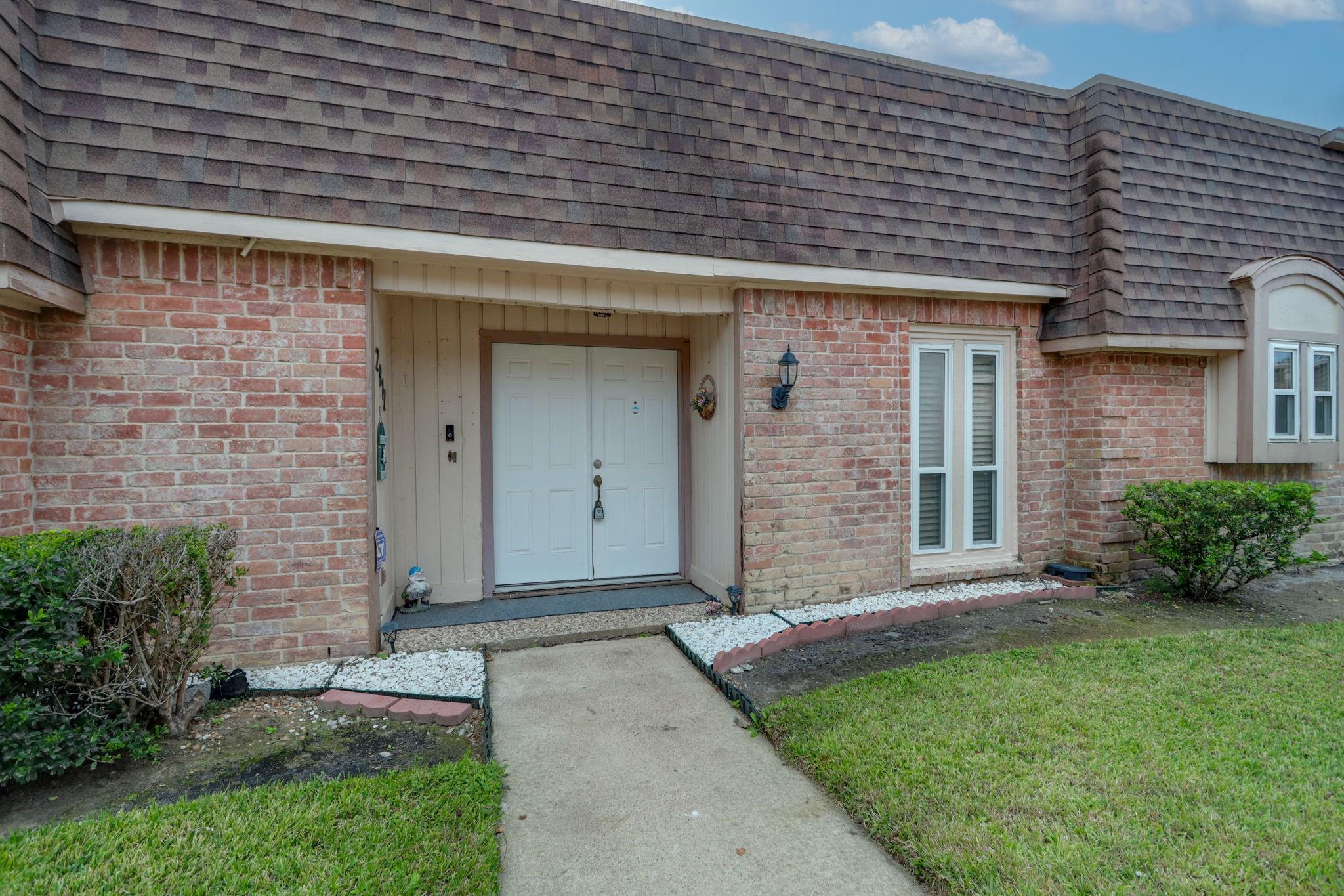 2912 Camelot Lane