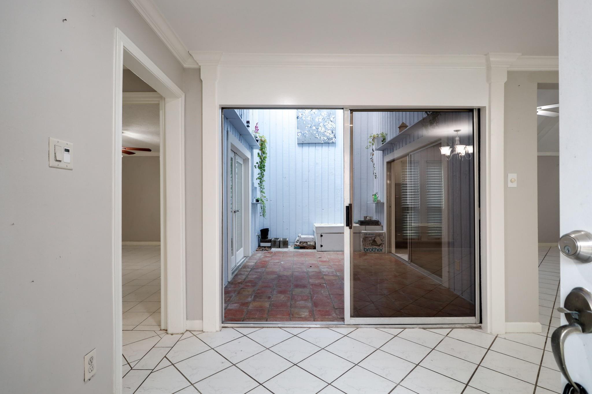 2912 Camelot Lane