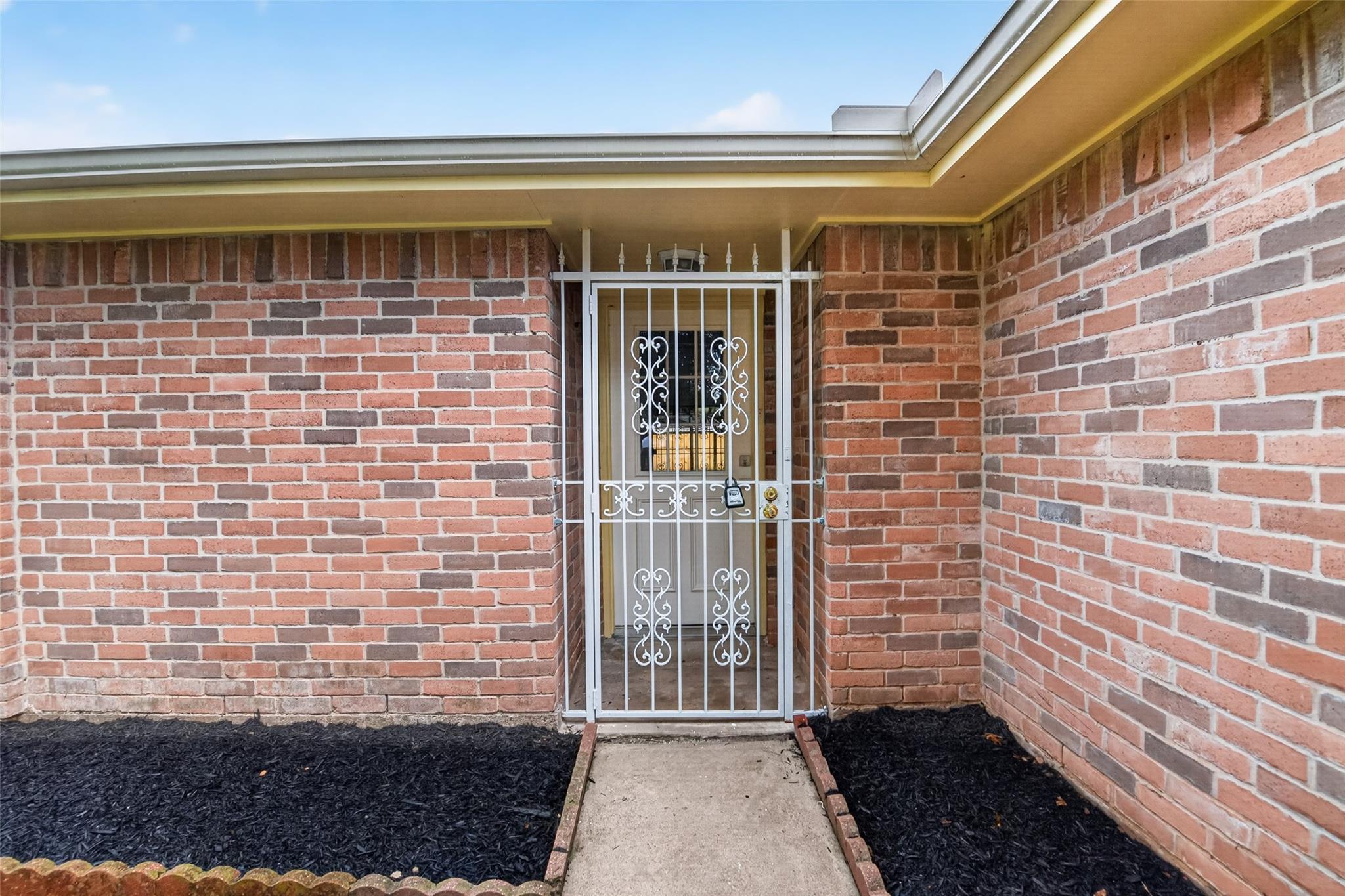 2711 Dove Country Drive