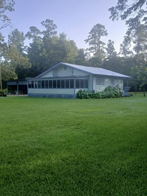 Photo of 247 Warbler Lane, Livingston, TX 77351 (MLS # 3848173)