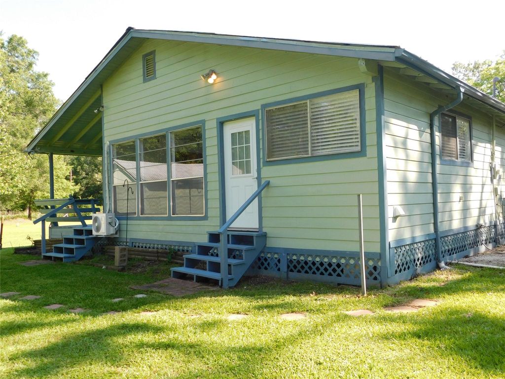 Photo of 247 Warbler Lane, Livingston, TX 77351 (MLS # 3848173)