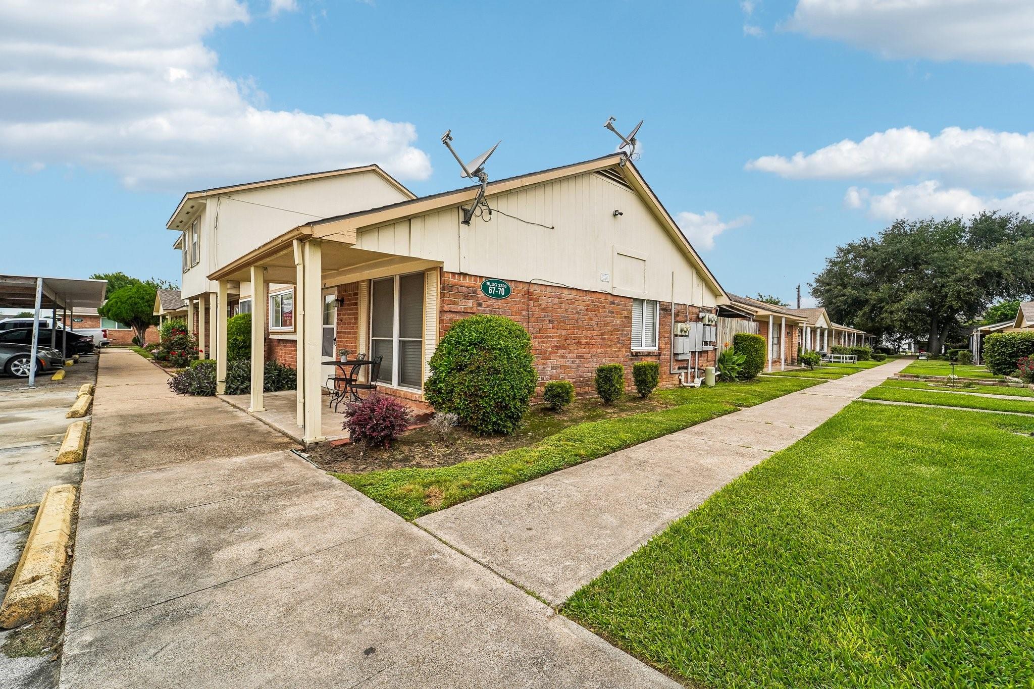 3326 Burke Road 68