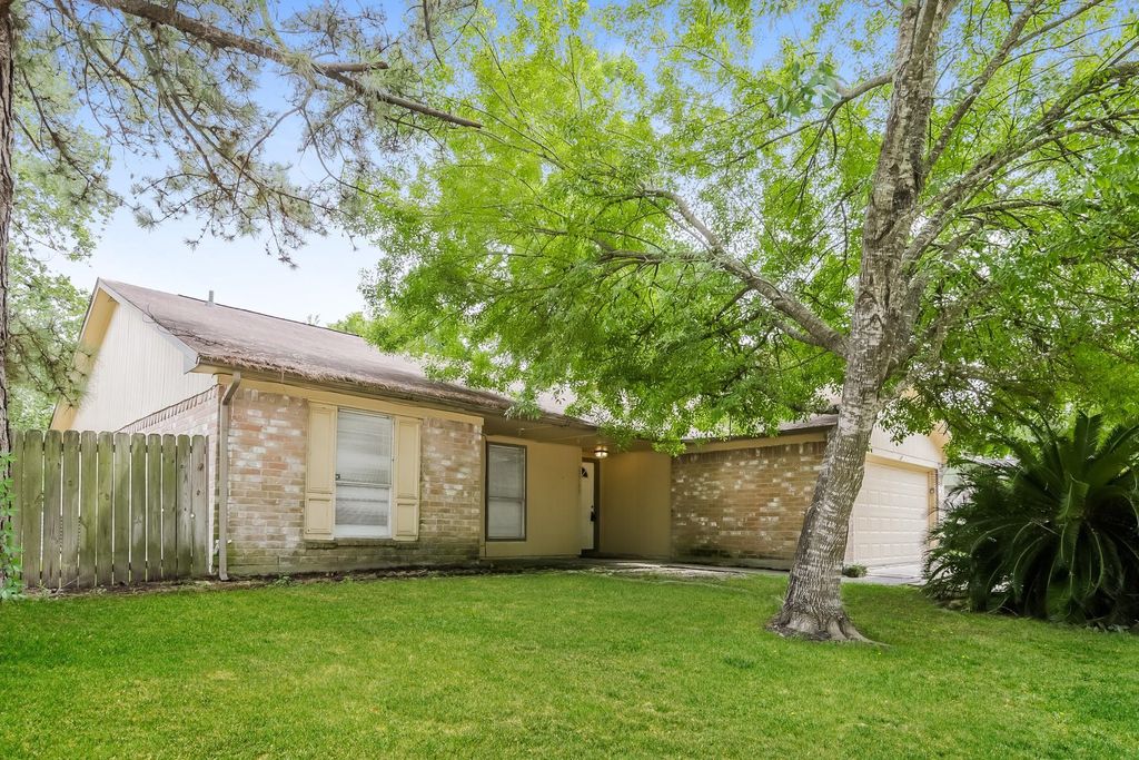 Photo of 20142 Misty Pines Drive, Humble, TX 77346 (MLS # 49334865)