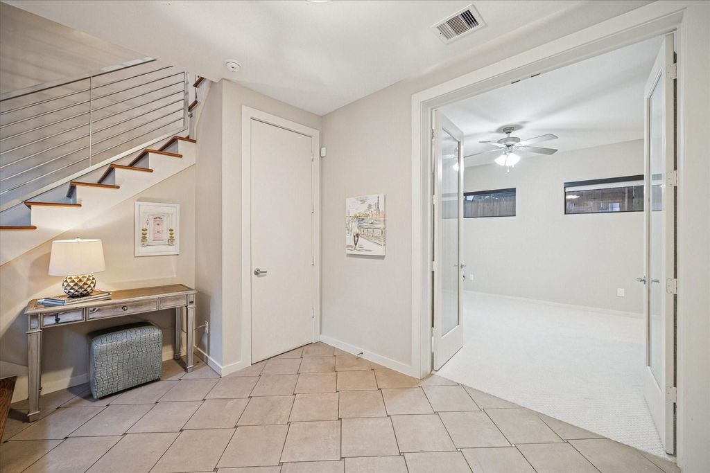 Photo of 220 Detering Street, Houston, TX 77007 (MLS # 95590088)