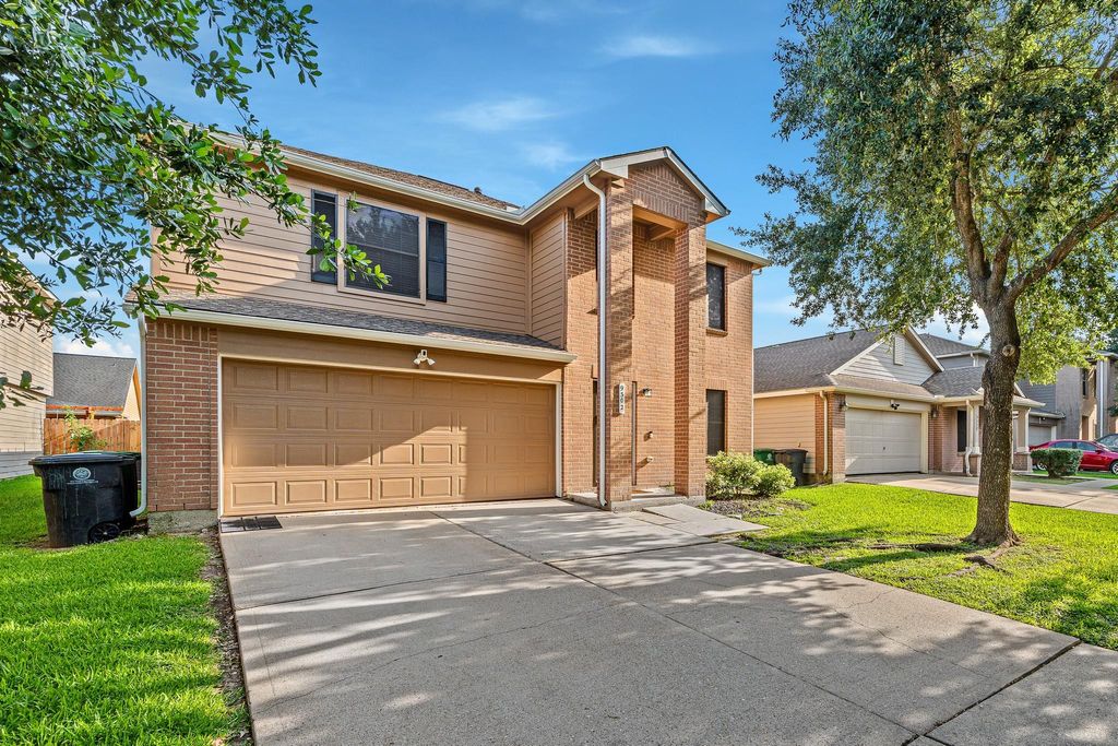 Photo of 9302 Delmont Park Lane, Houston, TX 77075 (MLS # 13637385)