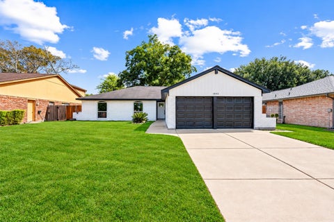 Photo of 1803 Thornbrook Drive, Missouri City, TX 77489 (MLS # 44287264)