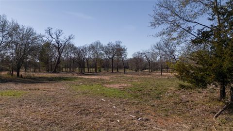Photo of 4 Wallace Rd, Madisonville, TX 77864 (MLS # 59234434)