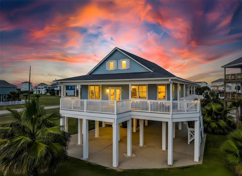 Photo of 3910 Palmdale Court, Galveston, TX 77554 (MLS # 27717426)