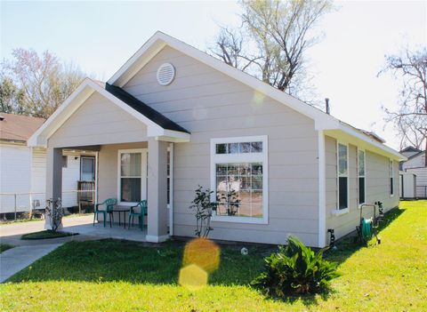 Photo of 6928 Canal Street, Houston, TX 77011 (MLS # 49082509)