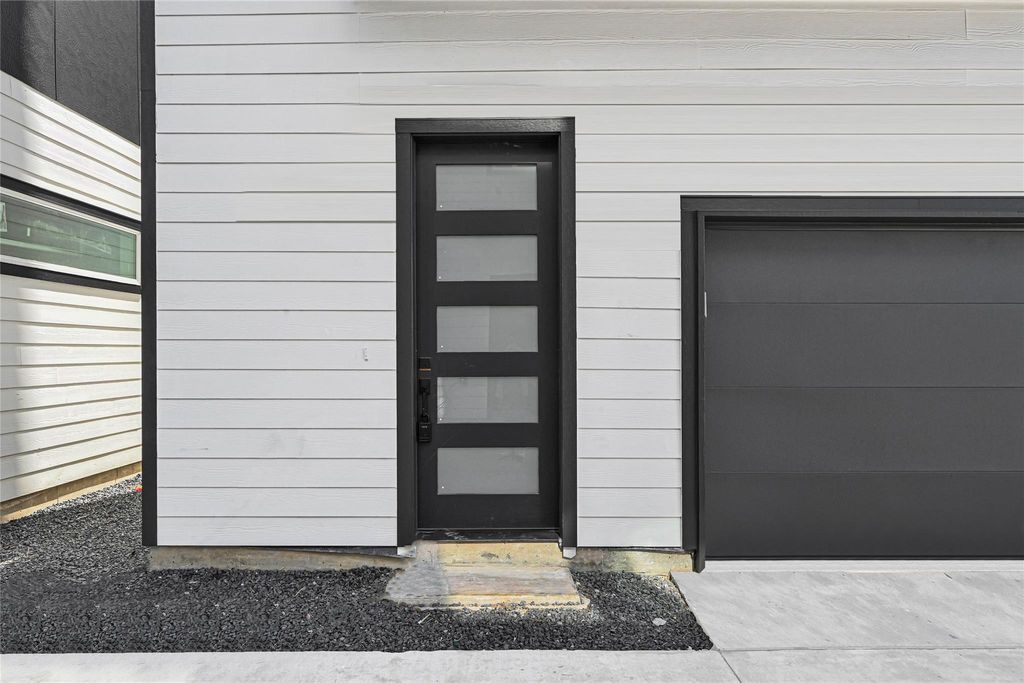 Photo of 1936 Laverne Street, Houston, TX 77080 (MLS # 37796613)