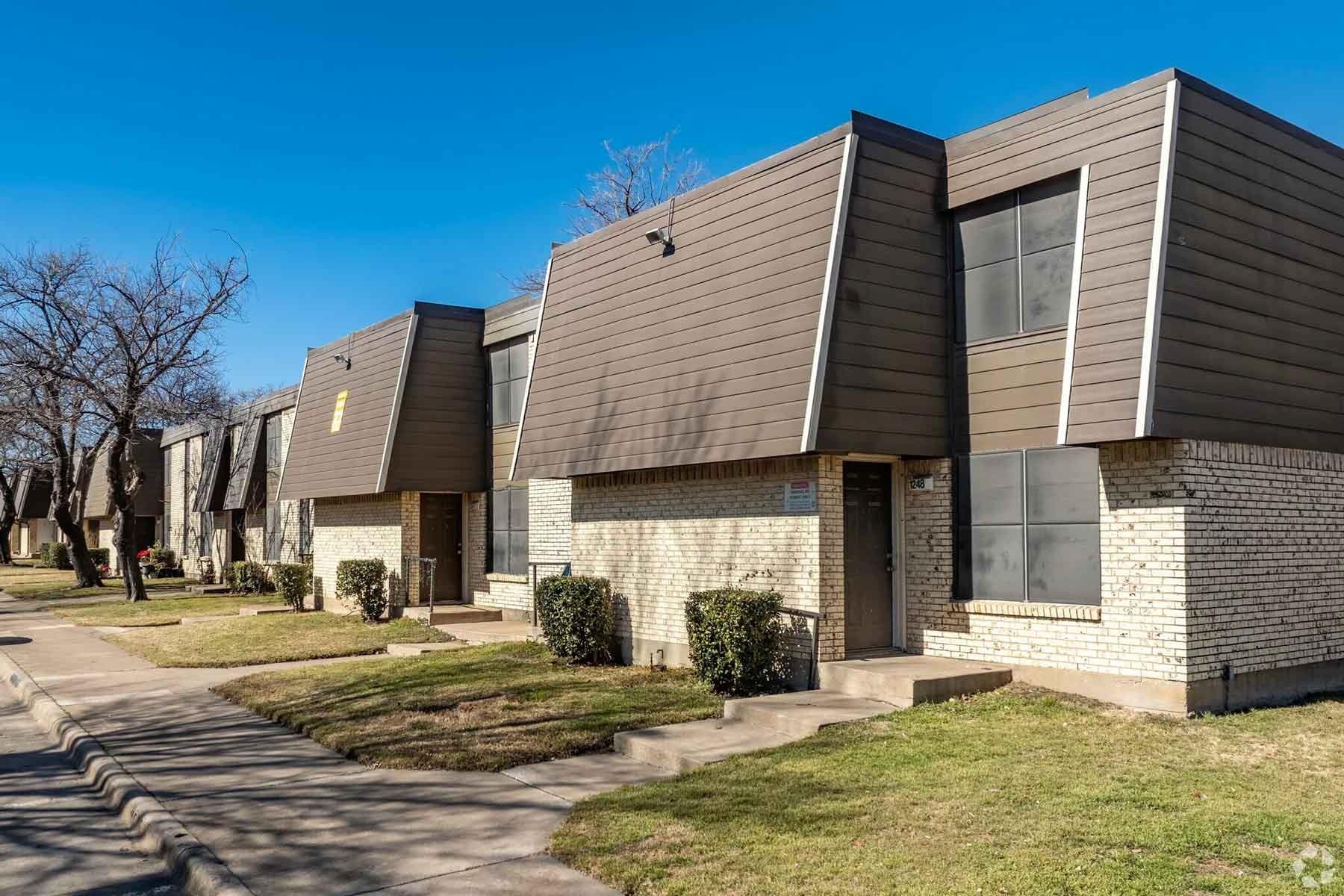 11349 Newkirk Street 1009