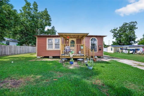 Photo of 1715 W Humble Street, Baytown, TX 77520 (MLS # 81416299)