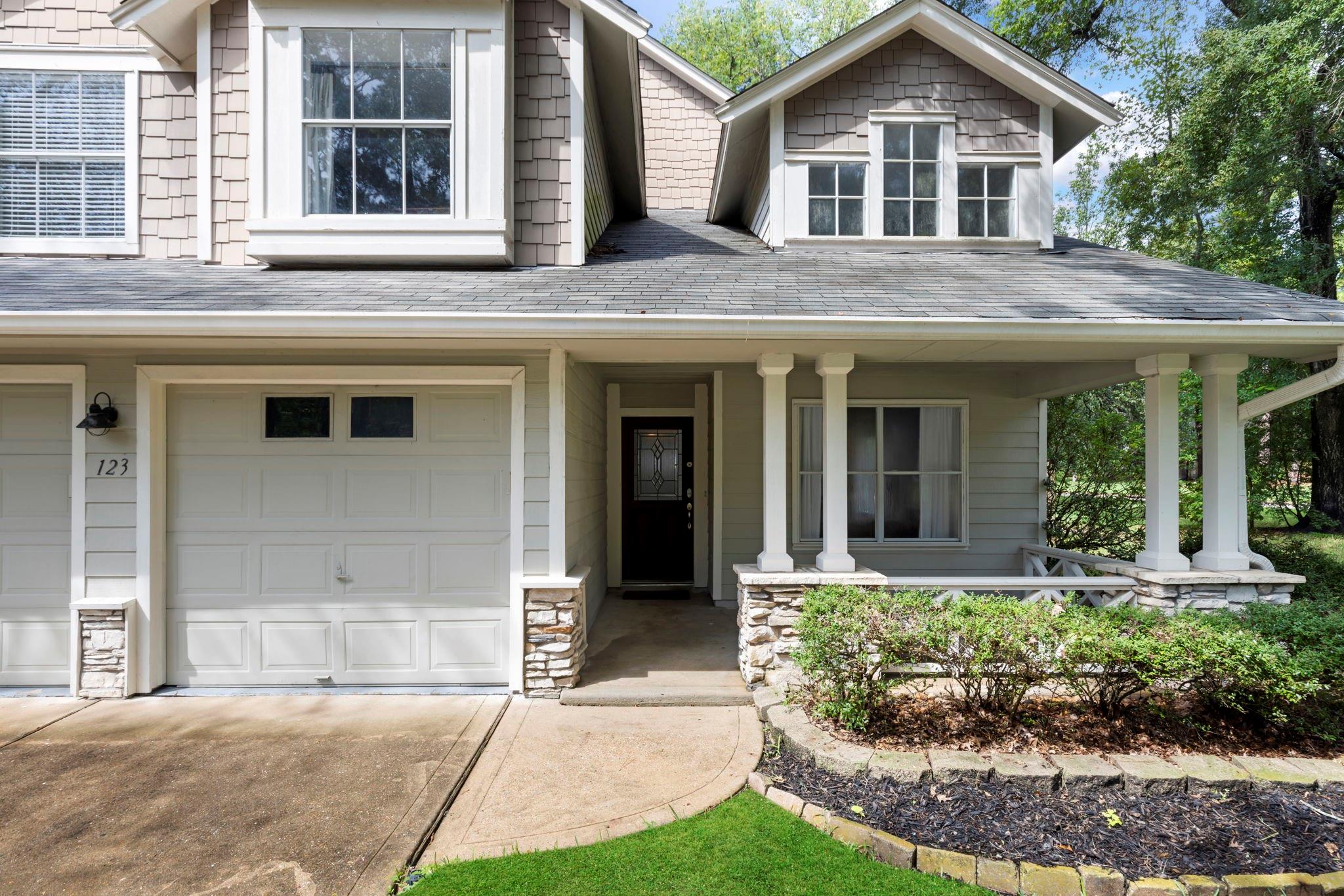 123 Sheerborne Court