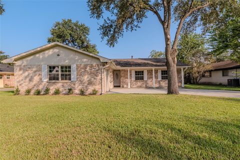 Tiny photo for 12406 Whittington Drive, Houston, TX 77077 (MLS # 15263894)