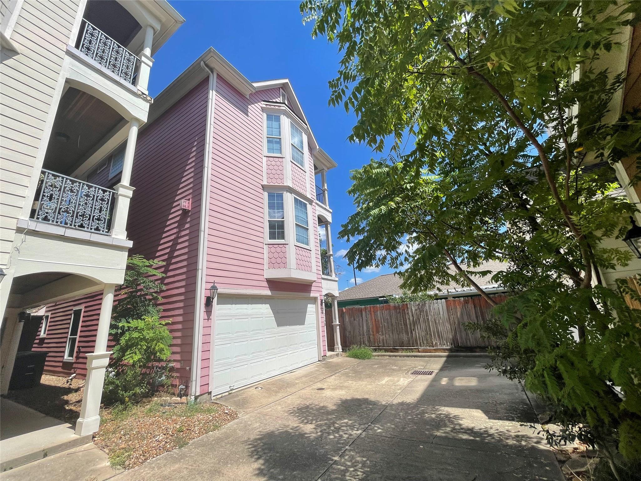 219 W 27th Street D