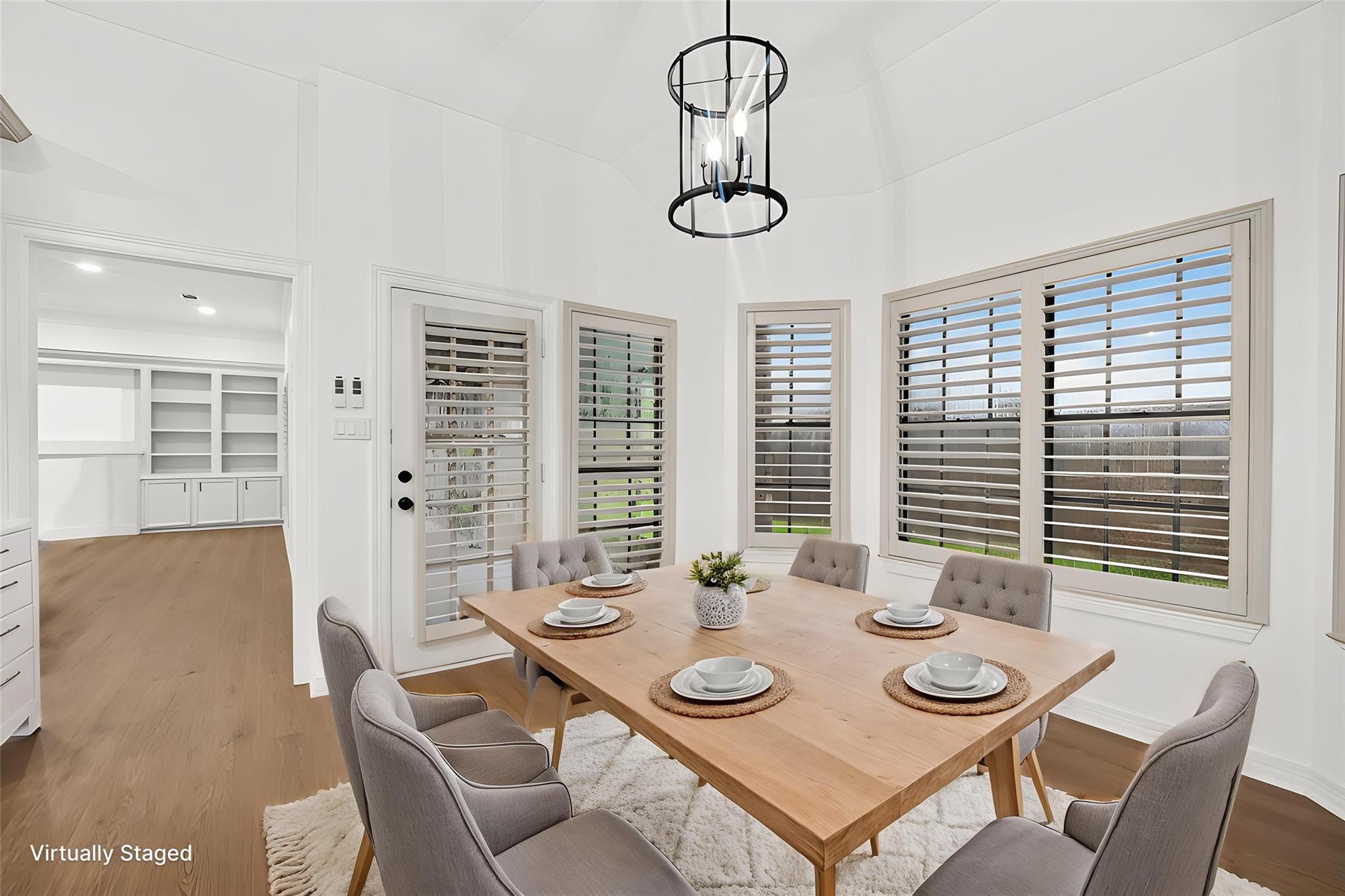 4415 Country Club View