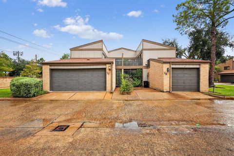 880 Tully Road 17 Houston TX 77079