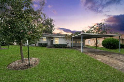 Photo of 9535 Vogue Lane, Houston, TX 77080 (MLS # 31979302)