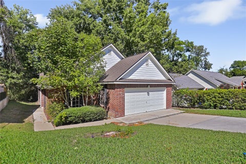 Photo of 108 Harbour Town Circle, Conroe, TX 77356 (MLS # 25626257)