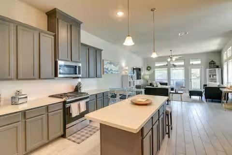 Tiny photo for 1111 San Jacinto Street, La Porte, TX 77571 (MLS # 96350624)