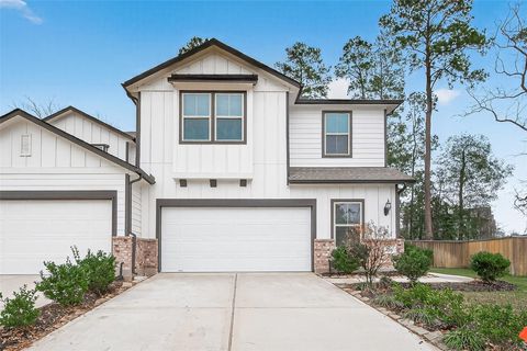 Townhouse For Sale - 218 Skybranch Court<br/> Conroe, TX 77304