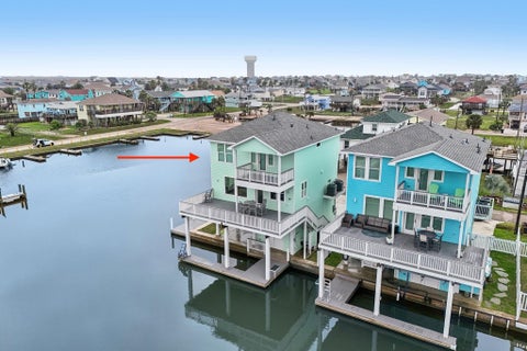Photo of 16700 Montego Way, Jamaica Beach, TX 77554 (MLS # 14891411)