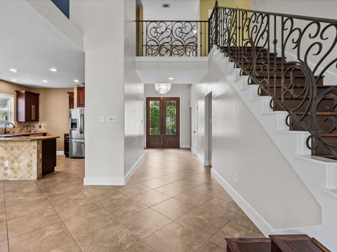 Homes For Sale - 201 Lago Vista Street<br/> Kemah, TX 77565