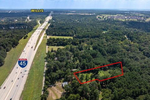 15859 Shatterway Lane Willis TX 77318