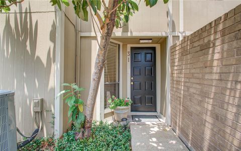 Photo of 1920 Augusta Drive #31, Houston, TX 77057 (MLS # 9425028)