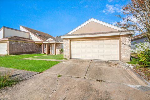 Photo of 12814 Village Gate Drive, Houston, TX 77082 (MLS # 70719435) Photo of 12814 Village Gate Drive, Houston, TX 77082 (MLS # 70719435)