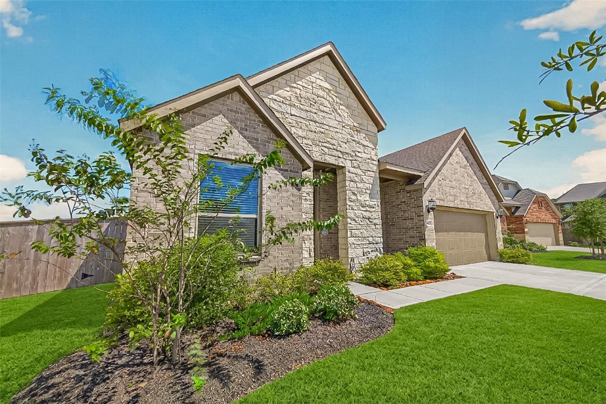 2327 Lily Cove Court