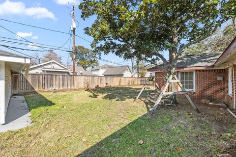 Tiny photo for 415 Woodard Street, Houston, TX 77009 (MLS # 11703045)