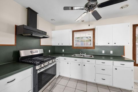 Tiny photo for 415 Woodard Street, Houston, TX 77009 (MLS # 11703045)