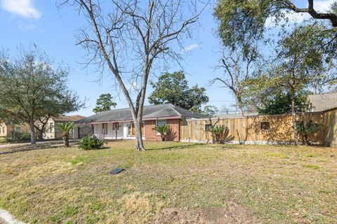 Tiny photo for 415 Woodard Street, Houston, TX 77009 (MLS # 11703045)