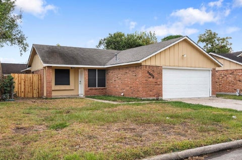 Photo of 1302 Gamma Street, Pasadena, TX 77504 (MLS # 83967838)