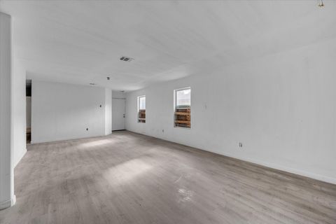 Tiny photo for 423 N Carolina Street, Houston, TX 77029 (MLS # 86465135)