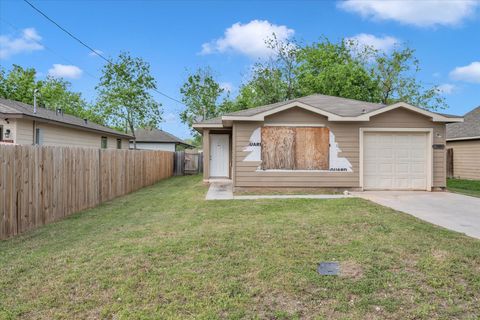 Tiny photo for 423 N Carolina Street, Houston, TX 77029 (MLS # 86465135)