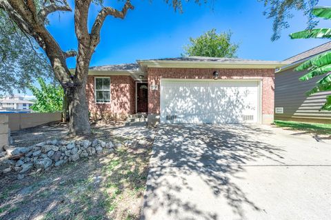 Photo of 7308 Avenue R, Galveston, TX 77551 (MLS # 23026961)
