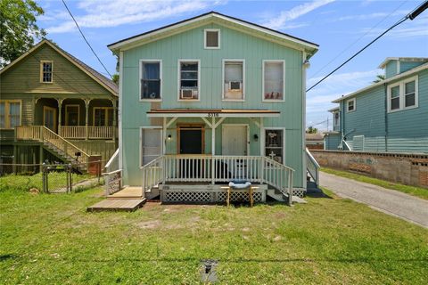 Photo of 3116 Avenue L #7, Galveston, TX 77550 (MLS # 59546299)