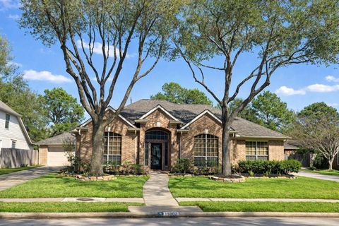 Photo of 16807 Laguna Springs Drive, Houston, TX 77095 (MLS # 60459895)