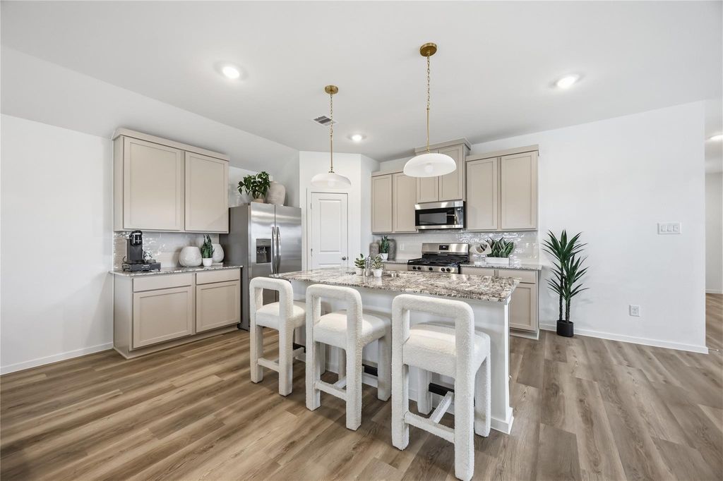 Photo of 5122 Greengrass Willow Way, Houston, TX 77048 (MLS # 70309507)