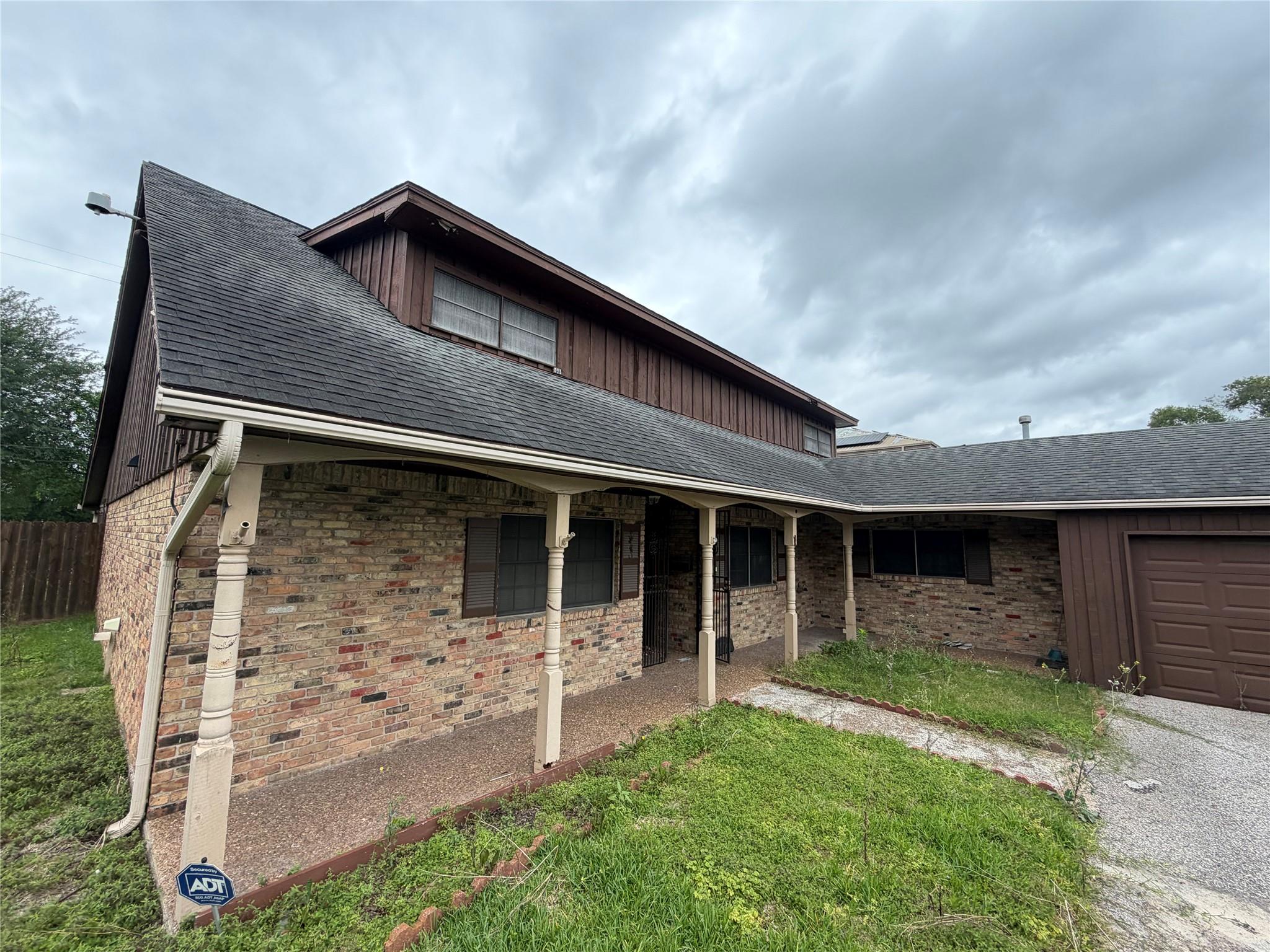 1609 Leggett Drive