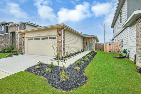 Photo of 12511 Walmgate Court, Houston, TX 77047 (MLS # 51214170)