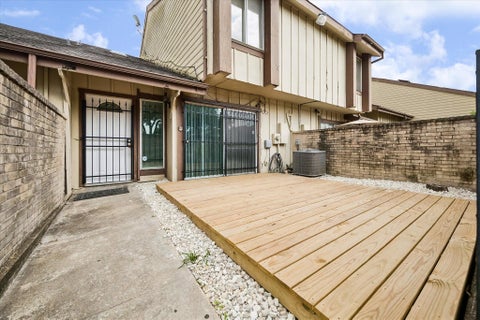 Photo of 12522 Newbrook Drive, Houston, TX 77072 (MLS # 477953)