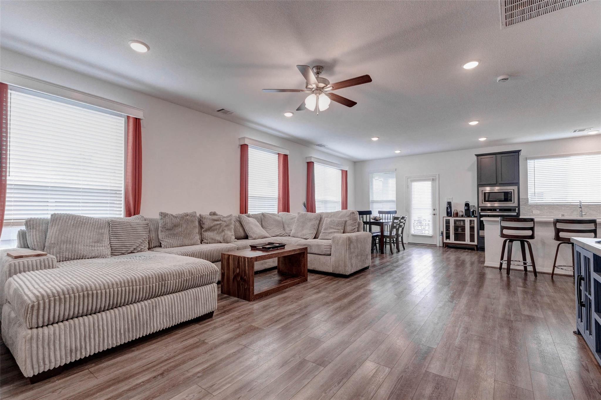 32418 Fly Fish Way