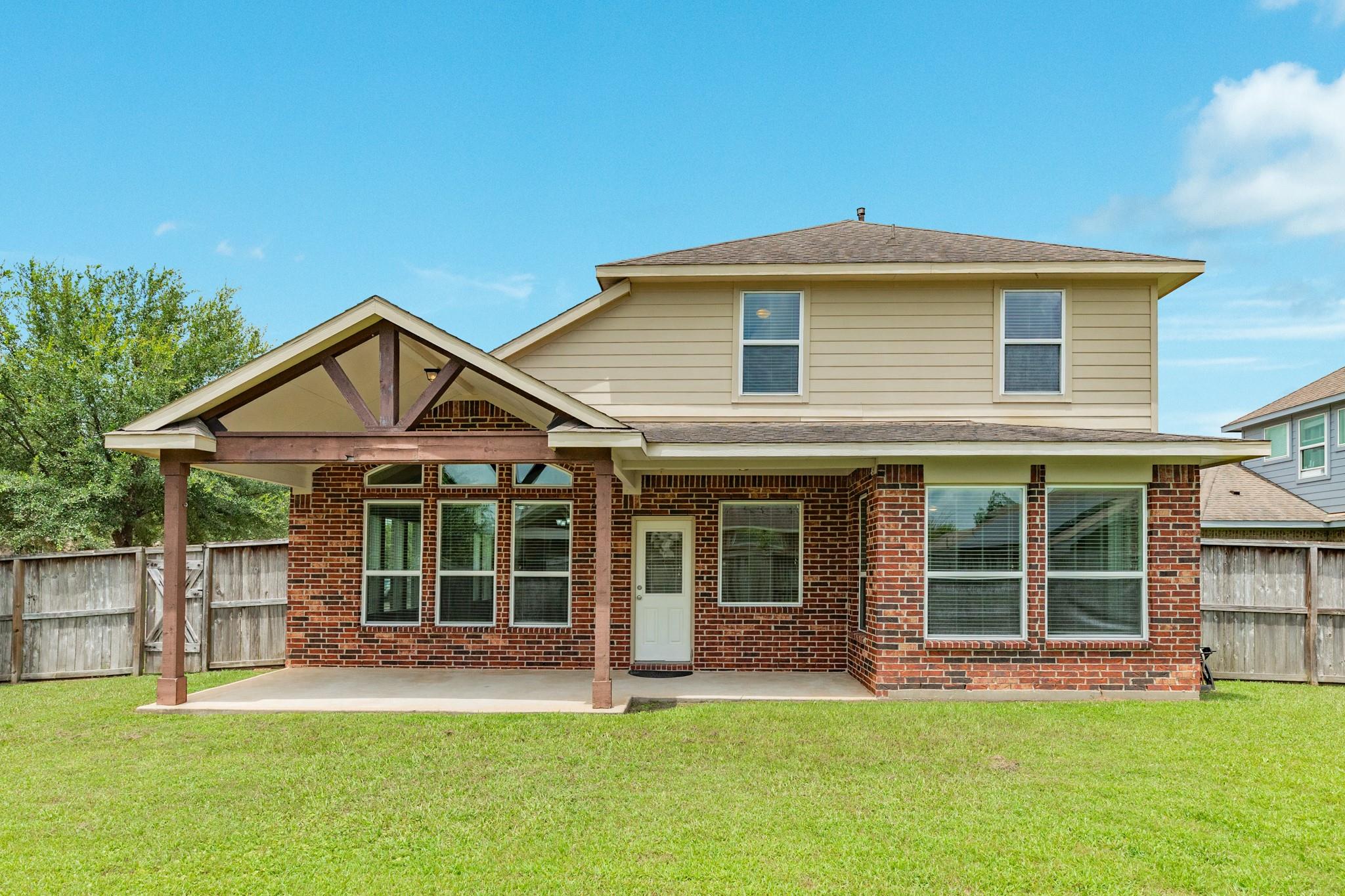 101 Long Meadow Ct