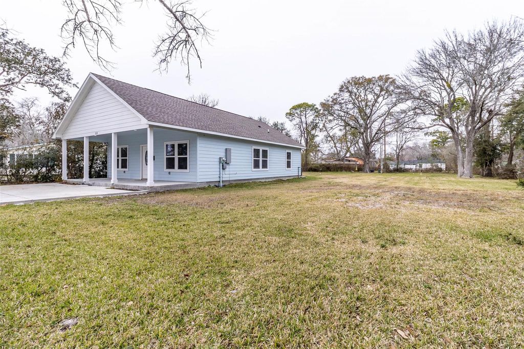 Photo of 510 Bluebonnet Drive, La Marque, TX 77568 (MLS # 16859339)