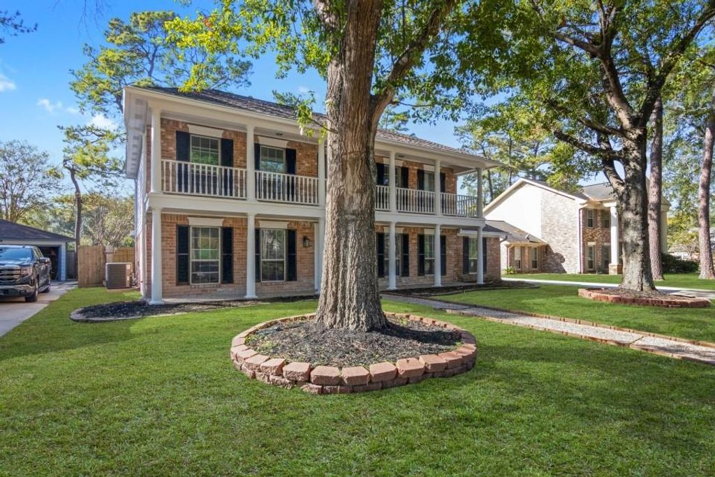 Photo of 13339 Balmore Circle, Houston, TX 77069 (MLS # 67791359)