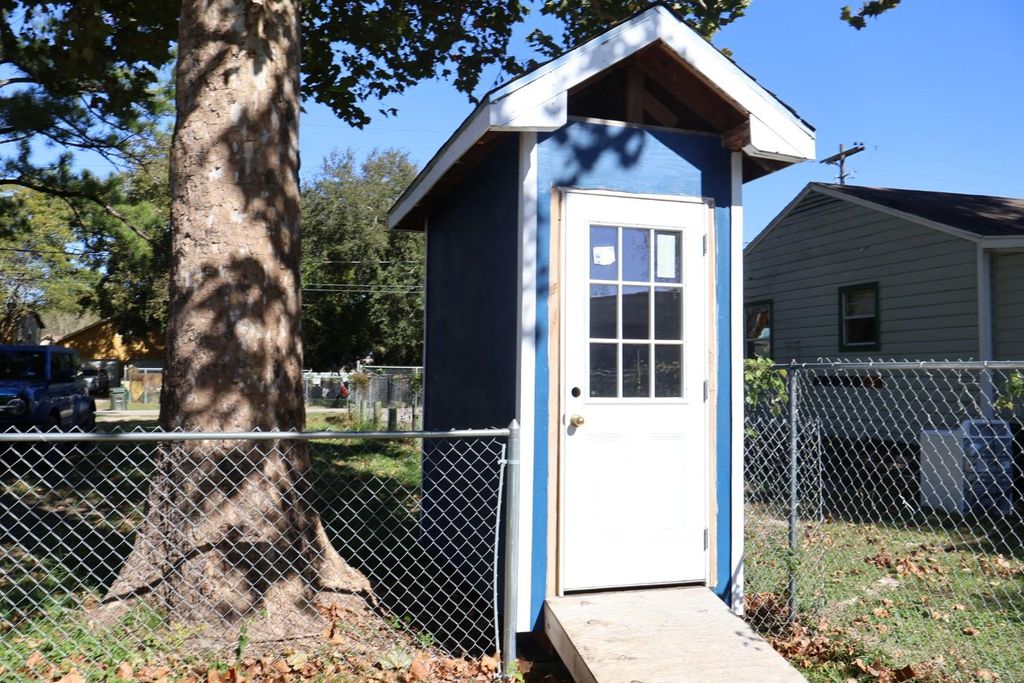 Photo of 4414 13th Street, Bacliff, TX 77518 (MLS # 73910072)